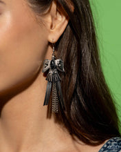 Load image into Gallery viewer, Paparazzi Southwestern Selfie - Black Earrings
