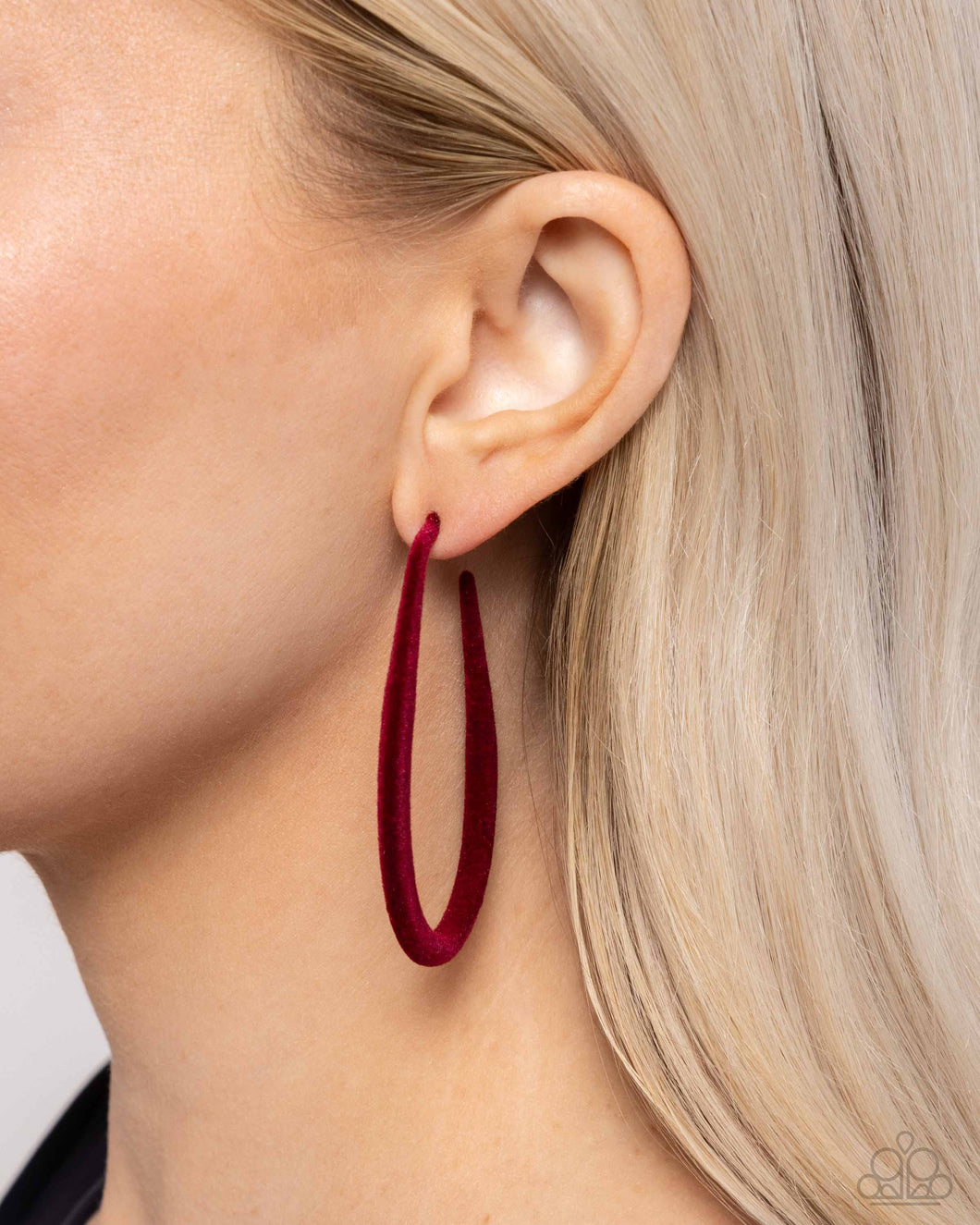 PREORDER Paparazzi The Right Angle - Red Earrings