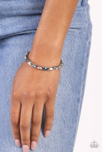 Load image into Gallery viewer, Paparazzi The Gem Genie - Blue Bracelet
